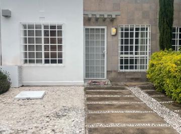 Casa en condominio de 2 habitaciones, Corregidora · Casa Recién Remodelada en Paseos del Bosque
