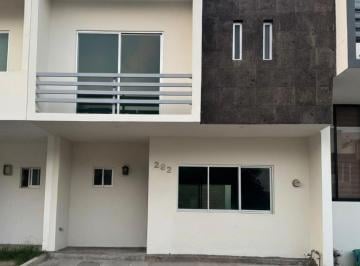 Casa en condominio de 3 habitaciones, Tlajomulco de Zúñiga · Casa en Condominio en Fraccionamiento El Origen, Tlajomulco de Zúñiga Coto Torrenta