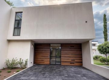 Casa de 4 habitaciones, El Marqués · Casa en Venta en Zen Life - 4 Recámaras, 4.5 Baños, Estudio, Jardín, Alberca