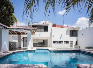 Casa de 6 habitaciones, Zapopan · Increible Residencia en Venta con Ubicacion Privilegiada