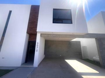 Casa de 3 habitaciones, Saltillo · Se Renta Casa Nueva en Fraccionamiento Privado en Los Silleres