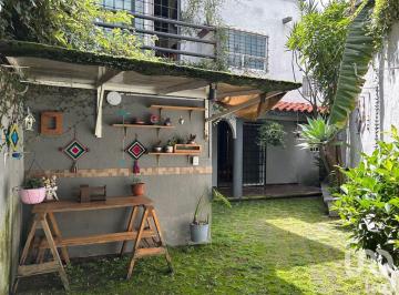 Casa · 196m² · 3 Recámaras · 1 Estacionamiento · Casa en Venta 3 Recámaras + 2 Estudios, Roof Top Jacuzzi en Ahuatepec Cuernavaca