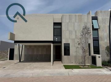 Casa de 4 habitaciones, Querétaro · Amplia Casa en Renta, Lomas del Campanario Norte