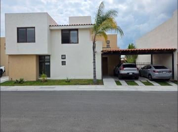 Casa de 4 habitaciones, Corregidora · Casa Antaño en Venta en Puerta Real