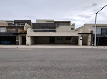 Casa de 3 habitaciones, García · Casa en Venta en Ayucca Residencial