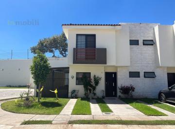 Casa · 200m² · 3 Recámaras · 2 Estacionamientos · Casa en Av de La Pradera No. 747 Int. 67 Coto Volta