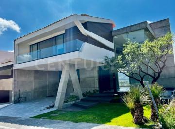 Casa · 411m² · 3 Recámaras · 2 Estacionamientos · Venta de Residencia en Puebla, Gran Reserva, Lomas de Angelópolis.