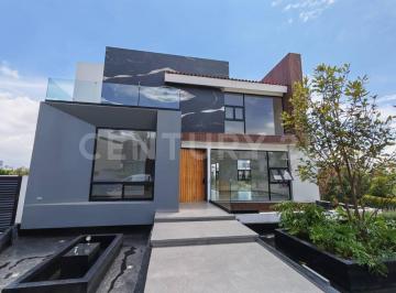 Casa · 493m² · 3 Recámaras · 3 Estacionamientos · Residencia en Preventa en Puebla, La Vista Country Club.