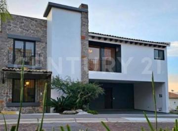 Casa · 514m² · 3 Recámaras · 3 Estacionamientos · Venta de Residencial en Puebla, La Gran Reserva, Lomas de Angelópolis.