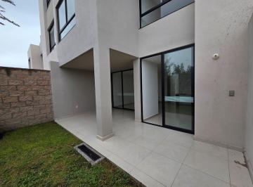 Casa · 130m² · 3 Recámaras · 2 Estacionamientos · Casa en Venta, en Juriquilla, Queretaro