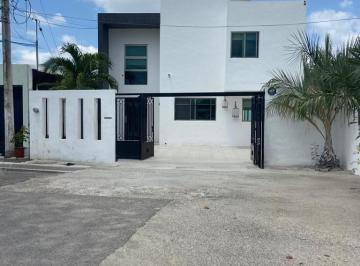Casa · 168m² · 3 Recámaras · 2 Estacionamientos · Hermosa Casa en Venta 2 Plantas Chuburna de Hidalgo (Gvc - 2704)