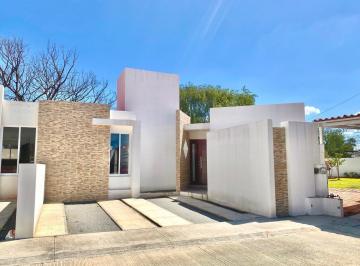 Casa · 110m² · 3 Recámaras · 2 Estacionamientos · Casa en Venta en San Juan del Rio Queretaro