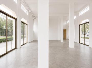 Local comercial · 187m² · Local Comercial 188 m² en Esquina Para Giro Alimentos y Servicios