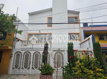 Foto · Casa - Venta