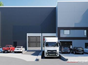 Bodega comercial · 999m² · 6 Estacionamientos · Bodega Industrial en Paseo de Las Flores 1er Sector