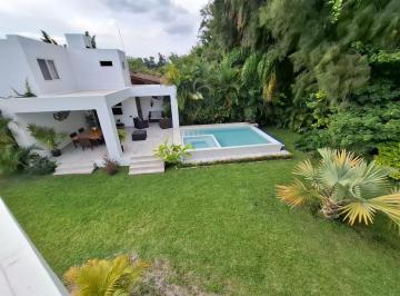 Casa de 5 habitaciones, Jiutepec · Casa en Venta en Lomas de Jiutepec en Fraccionamiento Imuri