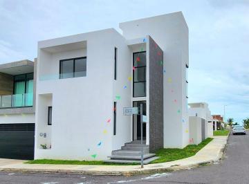 Casa 178m² Venta Lomas de la Rioja · Casa en Venta Lomas de La Rioja | 4 Recámaras y Ubicación en Esquina