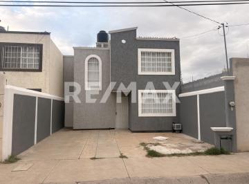 Casa · 127m² · 3 Recámaras · 2 Estacionamientos · Casa en Renta en Av Principal del Nuevo Durango - (4)