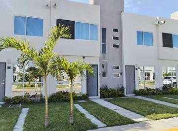 Casa de 3 habitaciones, Veracruz · Casa en Venta en Fracc. Puerta Paraíso. Veracruz, Ver. Clúster Privado