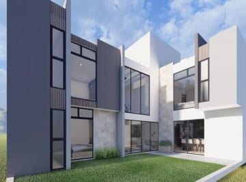 Casa · 260m² · 4 Recámaras · 2 Estacionamientos · Casa en Fraccionamiento La Vista