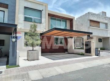 Casa · 168m² · 3 Recámaras · 2 Estacionamientos - Remax Si · Casa Venta Residencial El Refugio