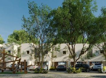 Casa · 104m² · 2 Recámaras · 2 Estacionamientos · Town House Col Chuburna Mérida
