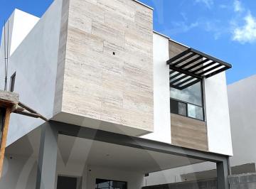 Casa de 3 habitaciones, Saltillo · Casa en Venta Al Oriente de Saltillo