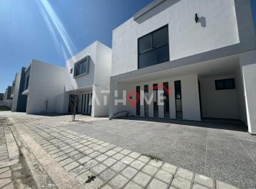 Casa de 3 habitaciones, San Andrés Cholula · Casa Nueva en Venta en Tlaxcalancingo | Privada con Jardín y Rooftop