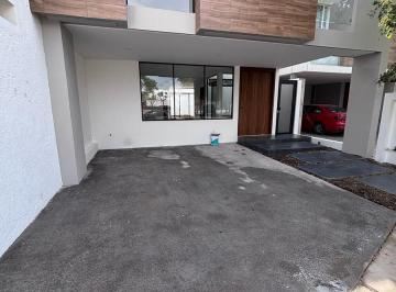 Casa · 224m² · 3 Recámaras · 2 Estacionamientos · Casa en El Mayorazgo