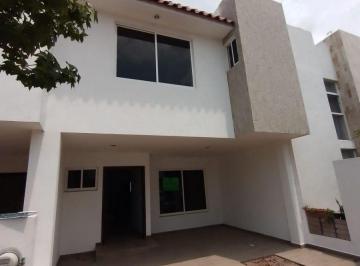 Casa de 3 habitaciones, Celaya · Casa en Venta Pedegral de San Angel