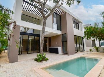 Casa de 3 habitaciones, Mérida · Casa en Venta Mérida Dentro de Yucatán Country Club
