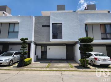 Casa · 167m² · 3 Recámaras · 2 Estacionamientos · Casa en Condominio Las Grullas en Tlajomulco de Zuñiga Jal.