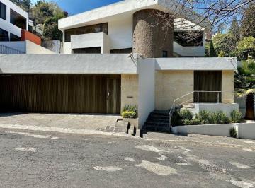 Casa · 608m² · 3 Recámaras · 6 Estacionamientos · Bosque de Las Lomas Casa en Venta!