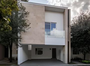 Casa · 371m² · 3 Recámaras · 2 Estacionamientos · Casa en Venta en Monterrey Nuevo León