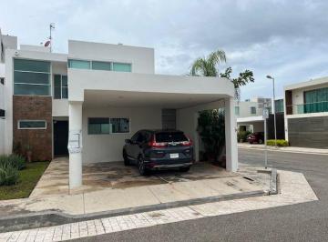 Casa de 3 habitaciones, Mérida · Casa en Privada San Remo