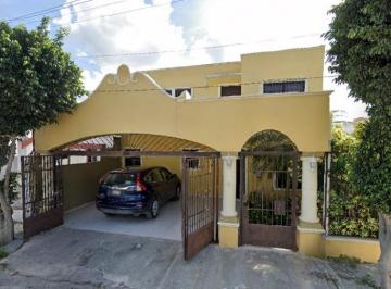Casa de 4 habitaciones, Mérida · Casa en Venta en Merida Yucatan Col. Pinos del Norte