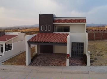 Casa de 3 habitaciones, Silao · Casa en Venta con Jardín en Fraccionamiento Residencial