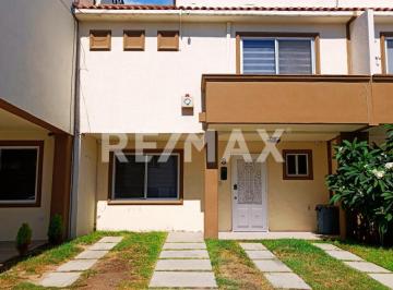 Casa · 140m² · 3 Recámaras · 2 Estacionamientos · Casa de Renta en Fraccionamiento Brisas del Mar - (4)
