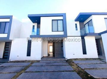 Casa de 3 habitaciones, El Marqués · Venta Casa en Privada con Alberca y Seguridad 24/7 en Zibatá Rah1779
