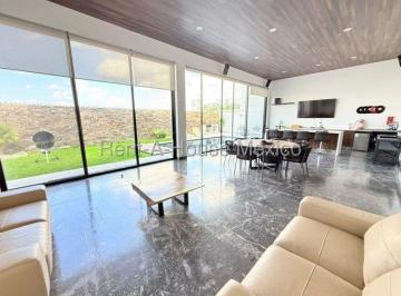 Casa de 4 habitaciones, El Marqués · Zibatá. Venta - Casa con Cuarto de Servicio, Alberca, Roof, 4 Recámaras