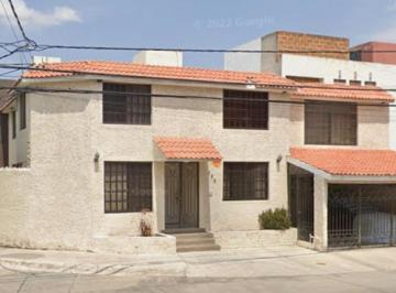 Casa de 3 habitaciones, San Luis Potosí · Casa en Venta, Av Cordillera Arakan 766, Lomas 4ta Secc, S. L. p. Recuperacion Bancaria.