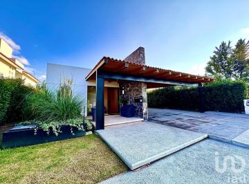 Casa · 339m² · 3 Recámaras · 5 Estacionamientos · Casa en Venta de un Piso, Fraccionamiento El Porvenir, San Juan del Rio, Queretaro