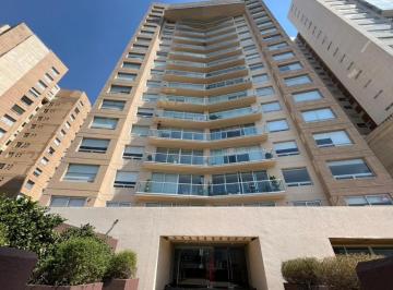 Departamento · 200m² · 3 Recámaras · 2 Estacionamientos · Departamento en Venta en Bosque Real