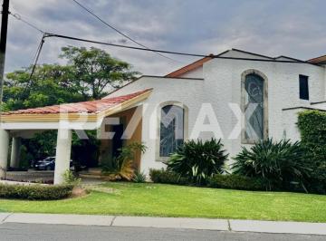 6643a4ec95cd0192f3f701c6d46e44683211638b3a547d9b7cadc8d37942d88b · Pgh_venta de Residencia en Lomas de Cocoyoc, Alberca, Jacuzzi y Jardín