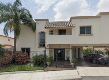 Casa de 4 habitaciones, Monterrey · ¡Excelente Oportunidad! Casa en Venta, Centauro, Contry, Monterrey, N. L. ¡Gran Oportunidad!