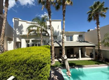 Casa de 3 habitaciones, Chihuahua · Rincón de Las Lomas: Residencia Premium en Zona Valles