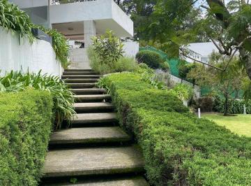 Casa · 700m² · 3 Recámaras · 4 Estacionamientos · Residencia en Renta Club de Golf Valle Escondido, Atizapán