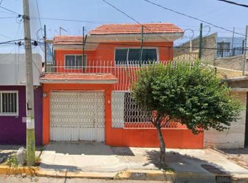 Casa de 3 habitaciones, Ecatepec de Morelos · Venta de Casa en Jardnes de Morelos, Ecatepec, Edome.