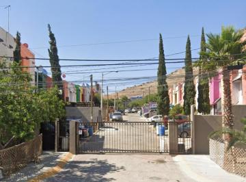 Casa de 2 habitaciones, Tijuana · Linda Casa en Remate en Condominio Cañada de Los Tamarindos Cañadas del Florido, Tijuana, B. C.