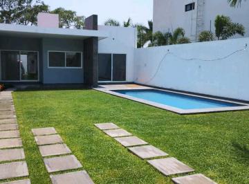 Casa · 180m² · 3 Recámaras · 2 Estacionamientos · Venta de Casa Nueva, en El Fraccionamiento Las Brisas, Cuernavaca, Mor